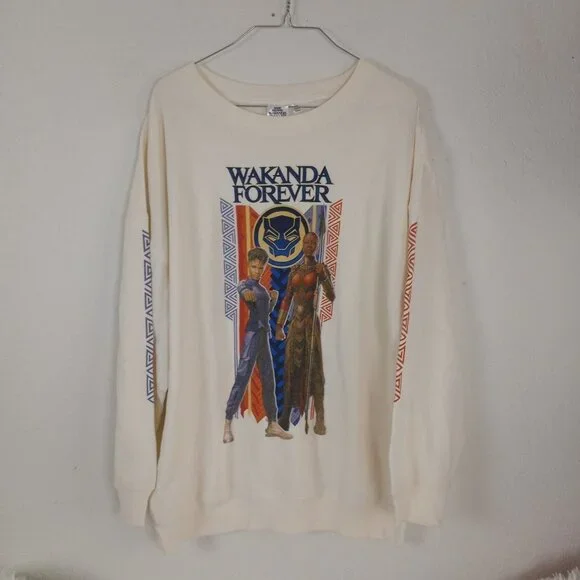 Marvel Studios Wakanda Forever Black Panther Crewneck Oversized M Sweatshirt - Picture 2 of 6